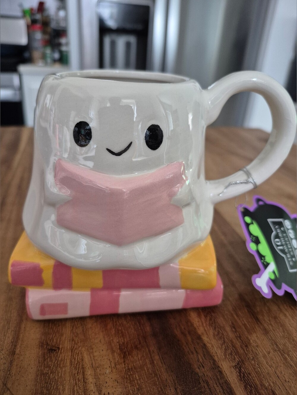 10 Strawberry Street Ghost Reading Book Mug Halloween Coffee Cup Pink NEW